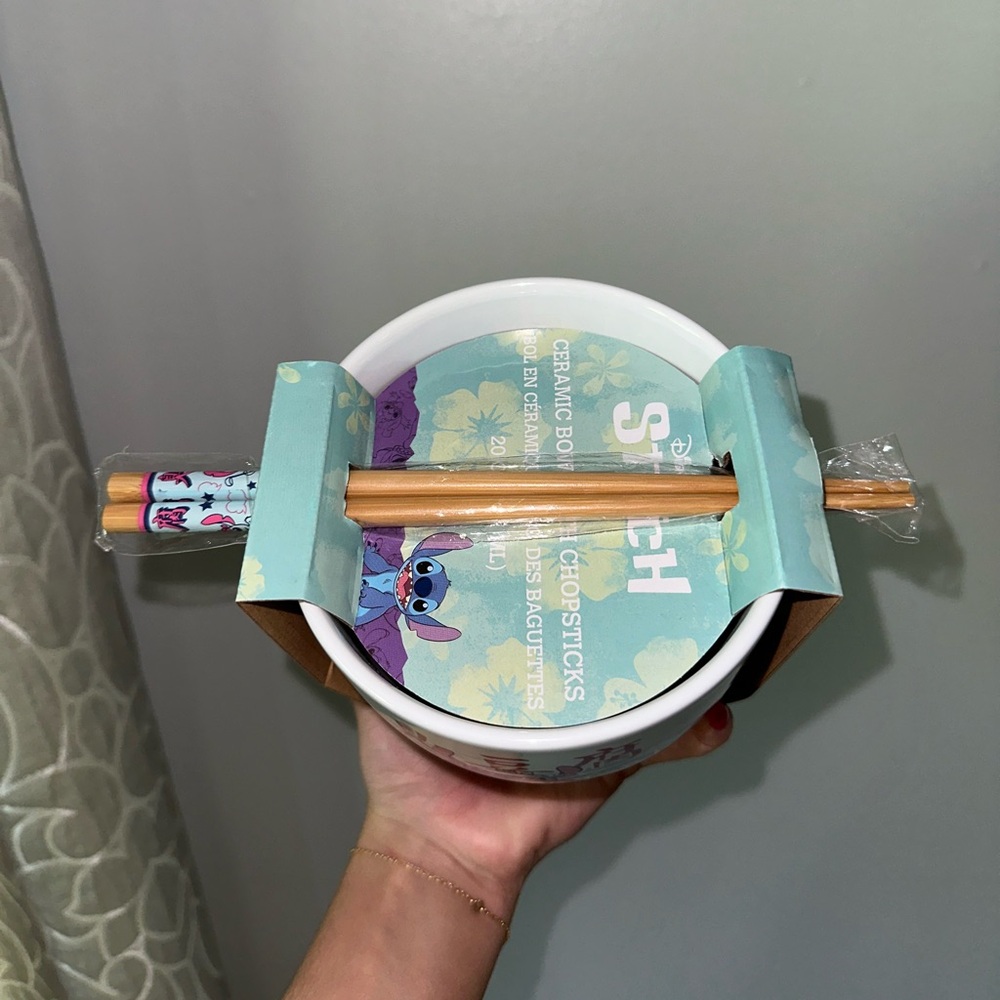 🆕 Stitch Noodle Bowl - Picture 2 of 4